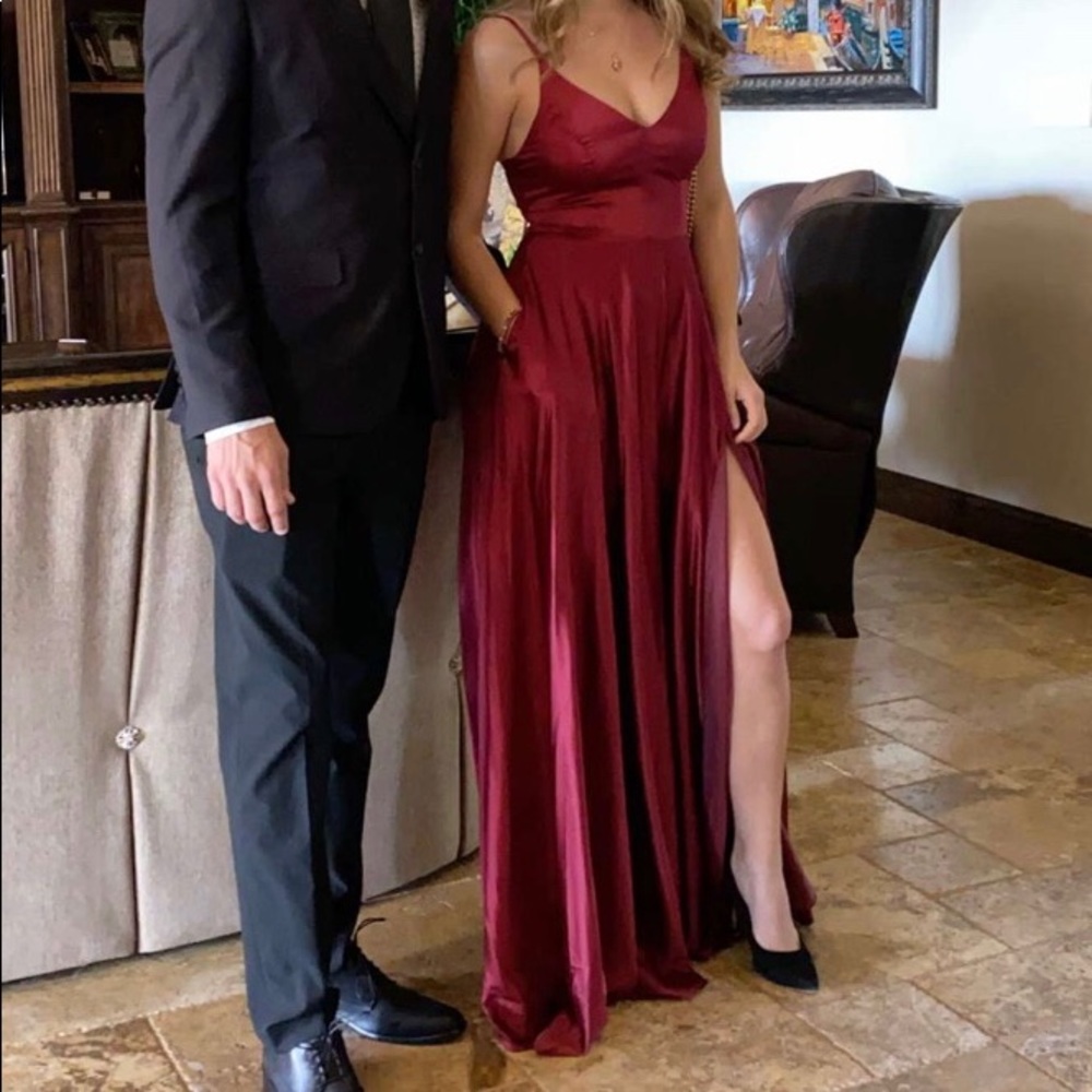 Dress - Picture 2 of 3